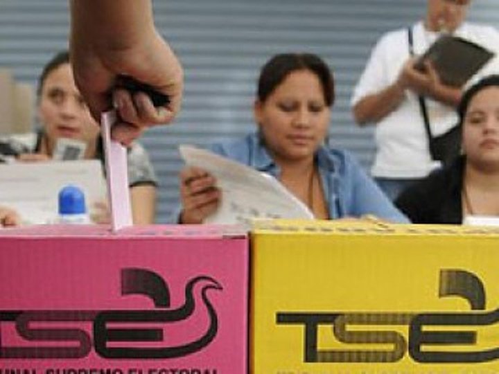 TSE da a conocer los primeros 48 salvadoreños que serán obligados a