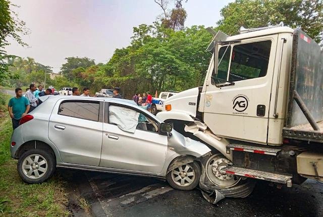 Accidente km 24 carretera Suchitoto 22-05-2024 conductor fallecido