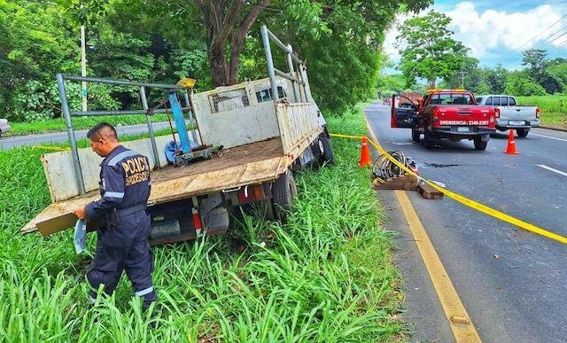 Conductor de camión fallecido en km 35 carretera Panamericana Ciudad Arce La Libertad 10-06-2024