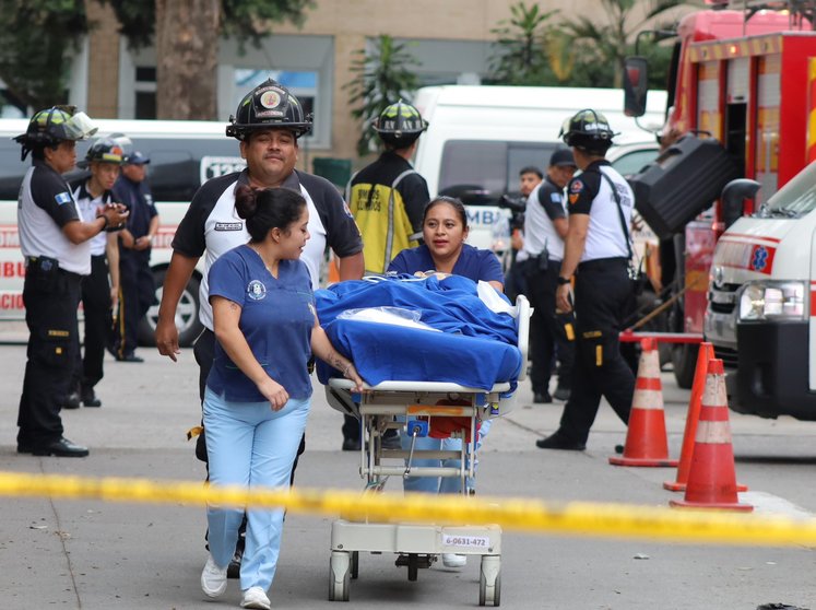 Evacuación hospital Roosevelt Guatemala amenaza de bomba 1