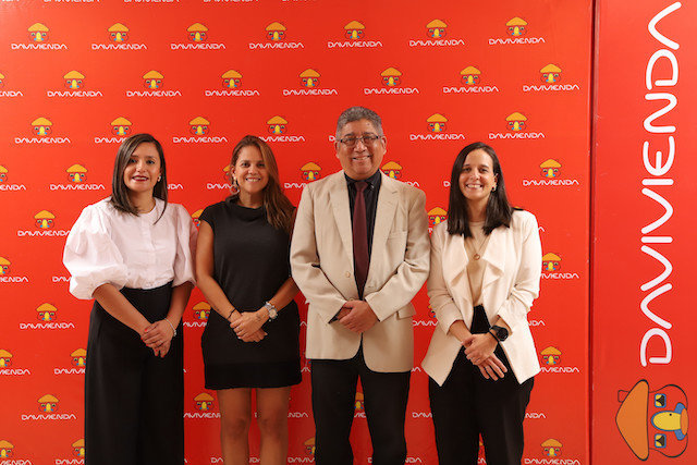 Conferencia de Prensa Firma de Convenio FUNZEL y Cuentas Verdes, el 5 de septiembre de 2024, en Centro Financiero Davivienda, en San Salvador, El Salvador.
Foto Banco Davivienda/ Salvador Meléndez